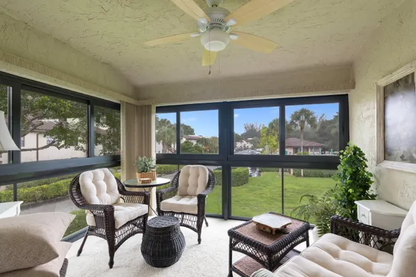 Property Slideshow image 3 of 28 | 21734 arriba real 32b, Boca Raton, FL, 33433