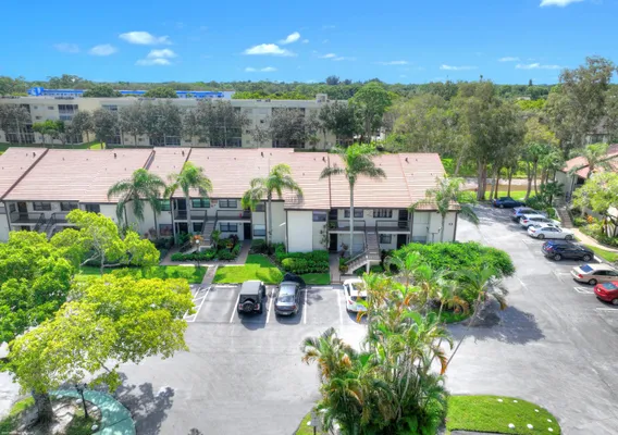 Property Slideshow image 2 of 29 | 7698 tahiti ln 105, Lake Worth, FL, 33467