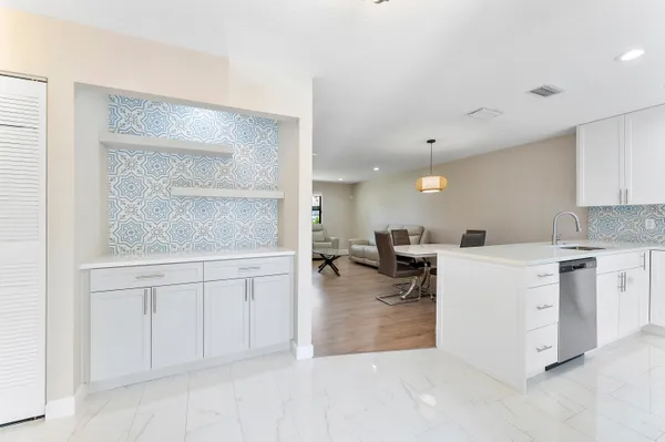 Property Slideshow image 3 of 37 | 319 elmira ct, Royal Palm Beach, FL, 33411