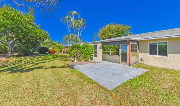 Property Slideshow image 3 of 28 | 13984 via flora c, Delray Beach, FL, 33484