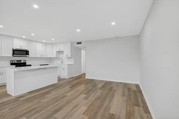 Property Slideshow image 3 of 20 | 125 brighton c, Boca Raton, FL, 33434