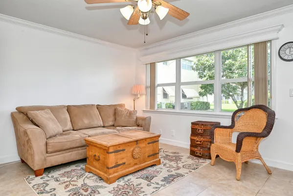 Property Slideshow image 3 of 19 | 102 coventry e unit e, West Palm Beach, FL, 33417