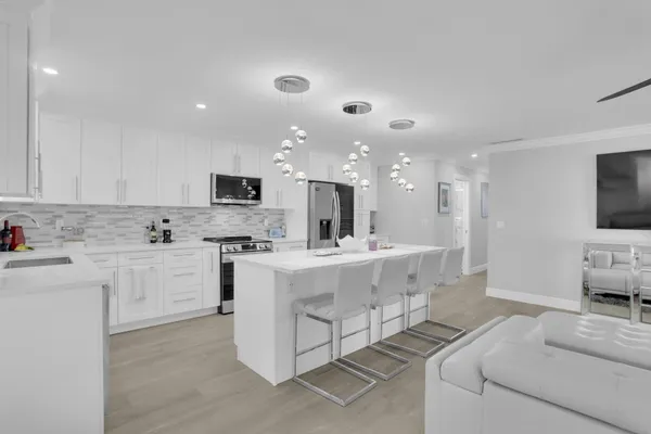 Property Slideshow image 2 of 27 | 540 high point dr a, Delray Beach, FL, 33445