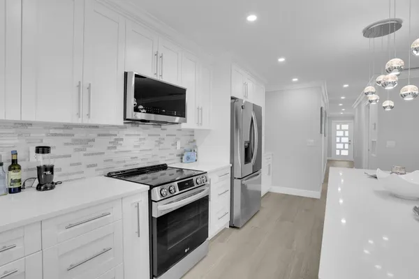 Property Slideshow image 3 of 27 | 540 high point dr a, Delray Beach, FL, 33445