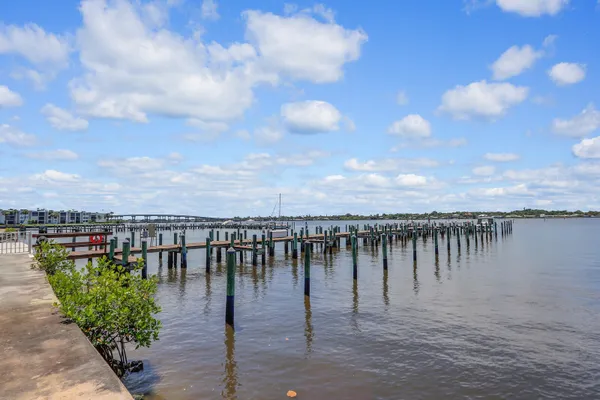 Property Slideshow image 3 of 32 | 1852 sw palm city rd 202, Stuart, FL, 34994