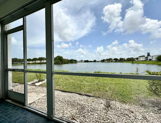 Property Slideshow image 2 of 15 | 359 chatham r r, West Palm Beach, FL, 33417