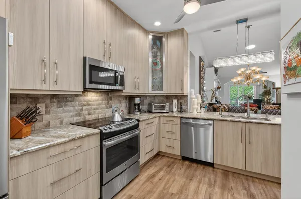 Property Slideshow image 2 of 94 | 10644 royal caribbean cir, Boynton Beach, FL, 33437