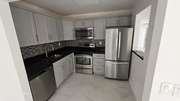 Property Slideshow image 3 of 24 | 400 piedmont i i, Delray Beach, FL, 33484