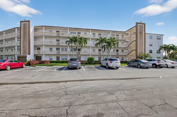 Property Slideshow image 2 of 46 | 3005 guildford a a, Boca Raton, FL, 33434