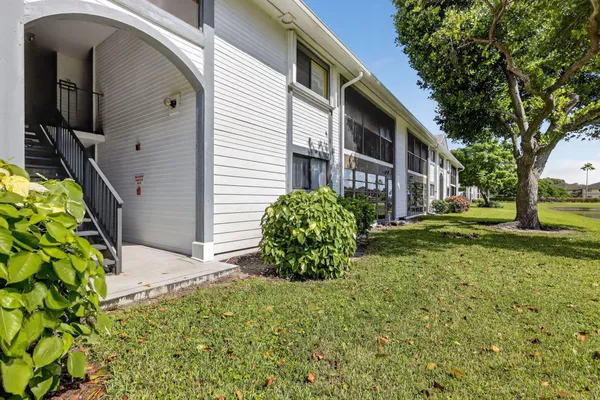 Property Slideshow image 3 of 61 | 15453 lakes of delray blvd 207, Delray Beach, FL, 33484