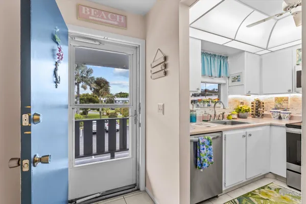 Property Slideshow image 2 of 29 | 2929 se ocean blvd 130-9, Stuart, FL, 34996