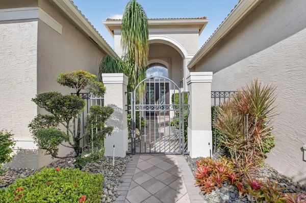 Property Slideshow image 3 of 61 | 10685 whitewind cir, Boynton Beach, FL, 33473