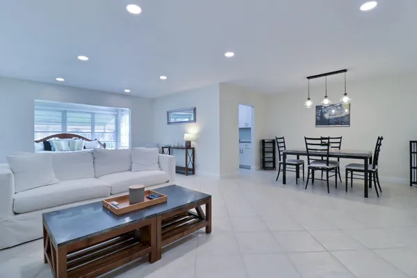 Property Slideshow image 2 of 20 | 1330 high point pl c, Delray Beach, FL, 33445