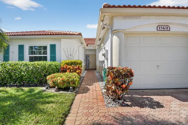 Property Slideshow image 2 of 61 | 15431 watershore ln, Delray Beach, FL, 33484