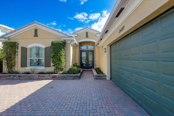 Property Slideshow image 3 of 101 | 11400 sw hillcrest cir, Port St Lucie, FL, 34987