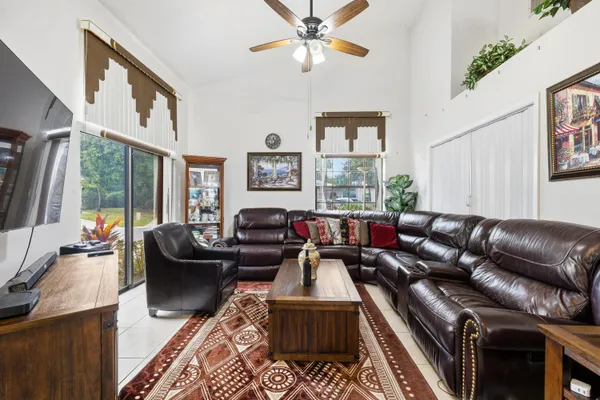 Property Slideshow image 3 of 16 | 10933 stafford cir, Boynton Beach, FL, 33436