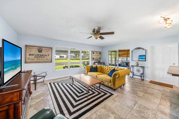 Property Slideshow image 3 of 23 | 510 high point dr d, Delray Beach, FL, 33445