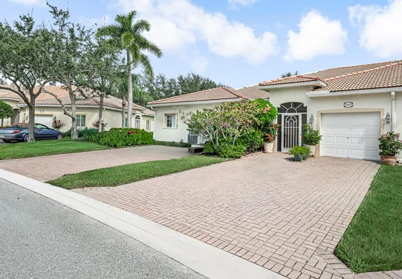 Property Slideshow image 2 of 48 | 9889 galleon dr, West Palm Beach, FL, 33411