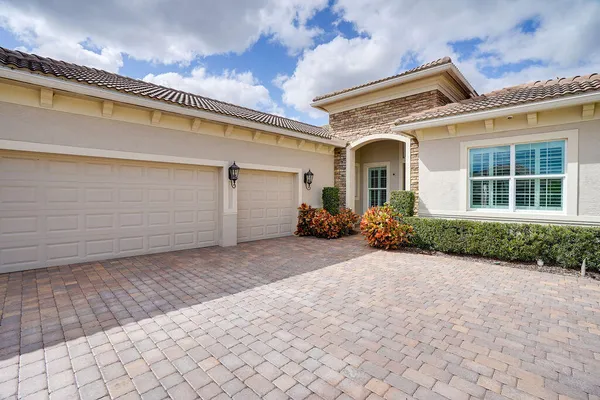 Property Slideshow image 2 of 71 | 17007 sw sapri way, Port St Lucie, FL, 34986