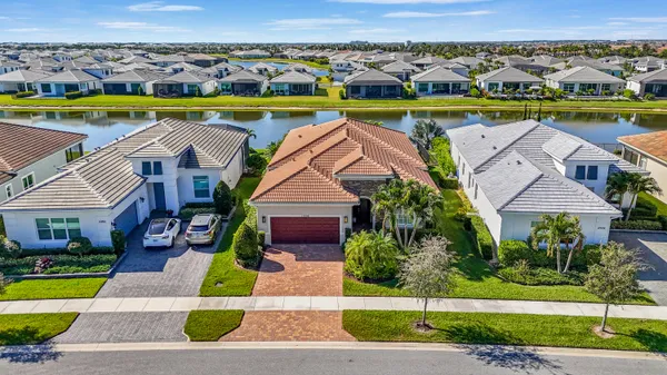 Property Slideshow image 2 of 75 | 11298 sw lunata way, Port St Lucie, FL, 34987