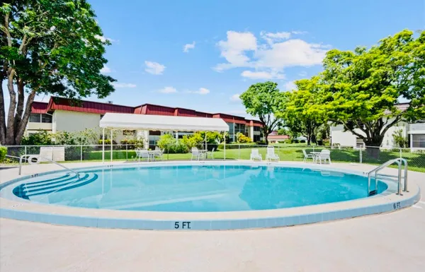 Property Slideshow image 2 of 11 | 12027 greenway cir s apt 204, Royal Palm Beach, FL, 33411