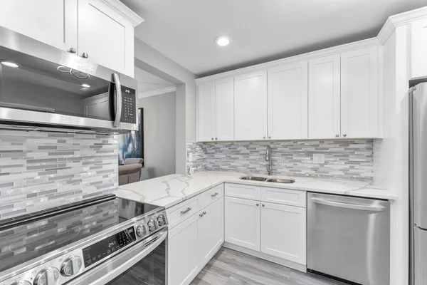 Property Slideshow image 2 of 23 | 118 lake constance dr, West Palm Beach, FL, 33411