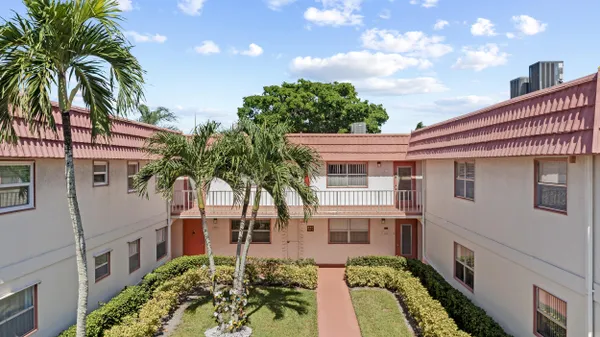 Property Slideshow image 2 of 62 | 43 saxony a a, Delray Beach, FL, 33446