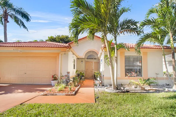 Property Slideshow image 3 of 24 | 8521 leeway ln, Boynton Beach, FL, 33436