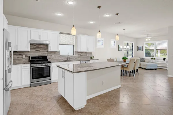 Property Slideshow image 2 of 47 | 649 se monteiro dr, Port St Lucie, FL, 34984