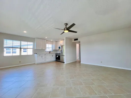 Property Slideshow image 2 of 14 | 152 chatham g, West Palm Beach, FL, 33417