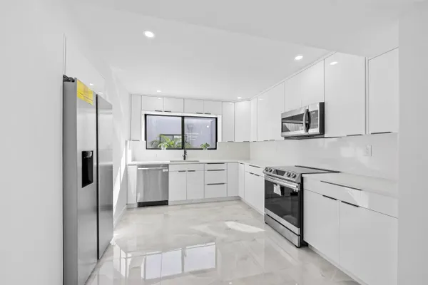 Property Slideshow image 2 of 52 | 15450 pembridge ave 187, Delray Beach, FL, 33484