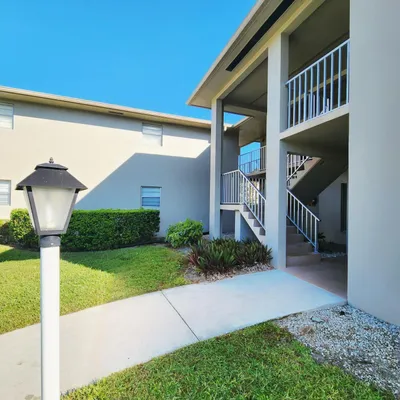 Property Slideshow image 2 of 35 | 23 lake vista trl apt 204, Port St Lucie, FL, 34952