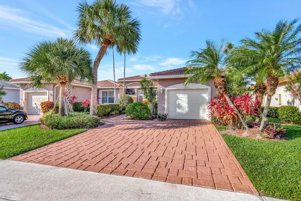 Property Slideshow image 3 of 98 | 5803 island reach ln, Boynton Beach, FL, 33437