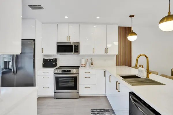 Property Slideshow image 2 of 43 | 9293 vista del lago apt 15f, Boca Raton, FL, 33428