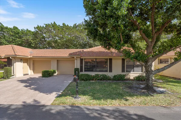 Property Slideshow image 2 of 20 | 4580 rosewood tree ct b, Boynton Beach, FL, 33436