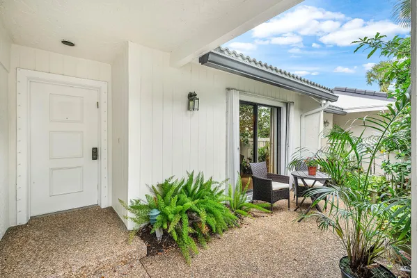 Property Slideshow image 3 of 68 | 14 brentwood dr, Boynton Beach, FL, 33436