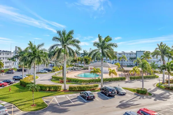 Property Slideshow image 2 of 86 | 4042 exeter c, Boca Raton, FL, 33434