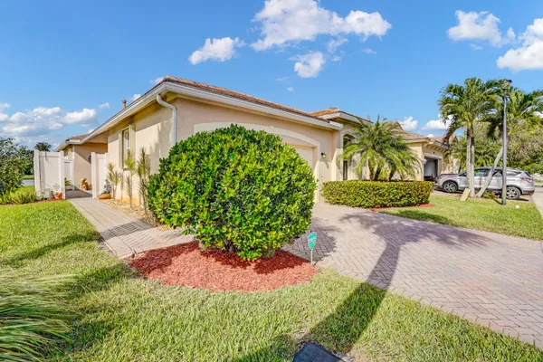 Property Slideshow image 3 of 40 | 362 sw coconut key way, Port St Lucie, FL, 34986