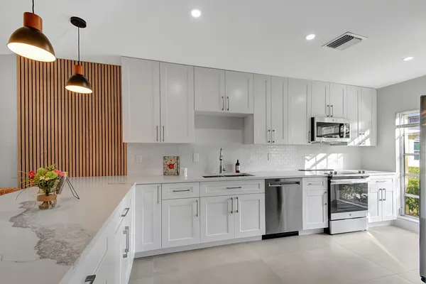 Property Slideshow image 2 of 26 | 13602 via flora c, Delray Beach, FL, 33484