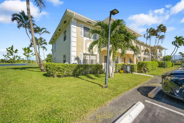 Property Slideshow image 2 of 30 | 13791 flora pl a, Delray Beach, FL, 33484