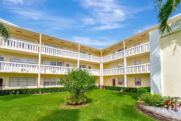 Property Slideshow image 3 of 82 | 150 dorset d 150, Boca Raton, FL, 33434