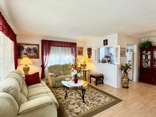 Property Slideshow image 2 of 25 | 148 bedford f f, West Palm Beach, FL, 33417