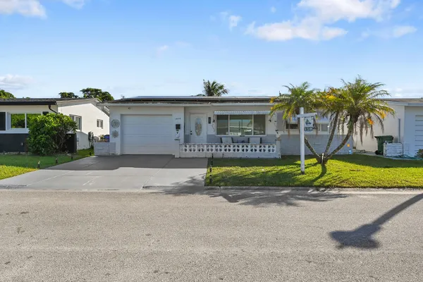 Property Slideshow image 2 of 21 | 1470 nw 66th ter, Margate, FL, 33063