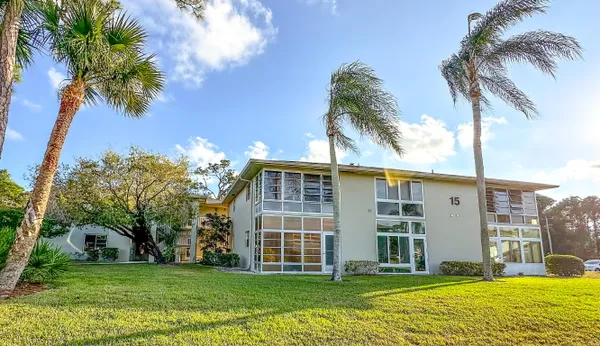 Property Slideshow image 2 of 49 | 15 lake vista trl apt 206, Port St Lucie, FL, 34952