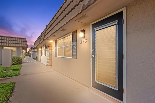 Property Slideshow image 2 of 31 | 323 seville, Delray Beach, FL, 33446