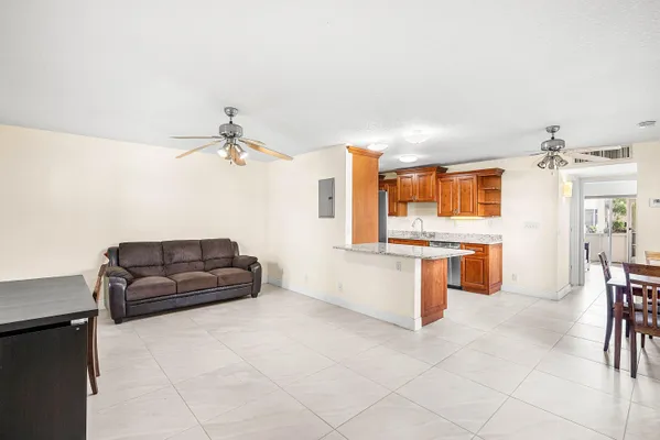 Property Slideshow image 2 of 65 | 447 burgundy j j, Delray Beach, FL, 33484
