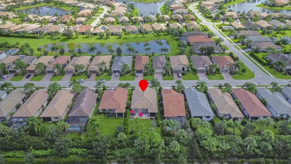 Property Slideshow image 2 of 39 | 564 se monet dr, Port St Lucie, FL, 34984