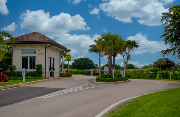 Property Slideshow image 3 of 37 | 9259 vista del lago apt 18j, Boca Raton, FL, 33428