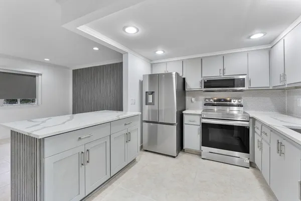 Property Slideshow image 3 of 18 | 527 brittany k k, Delray Beach, FL, 33446