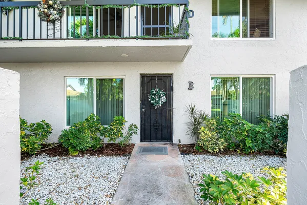 Property Slideshow image 2 of 46 | 13518 sabal palm ct b, Delray Beach, FL, 33484